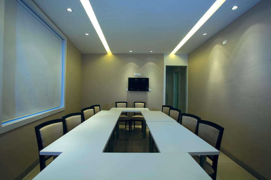 Mango Hotels, Samed Agra Агра Екстериор снимка