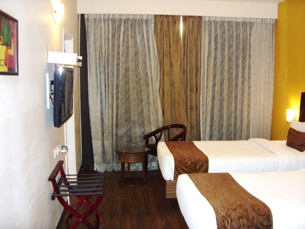 Mango Hotels, Samed Agra Агра Екстериор снимка